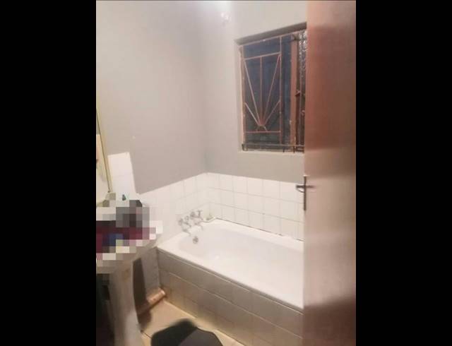 2 BEDROOM HOUSE FOR SALE IN SOSHANGUVE EAST